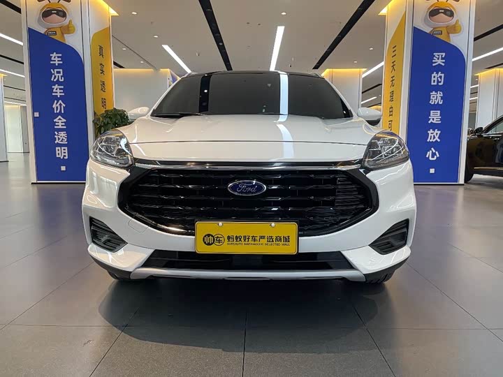 Фото 2 - Ford Escape