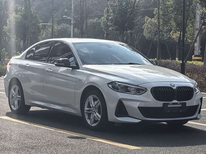 Фото 3 - BMW 1 Series