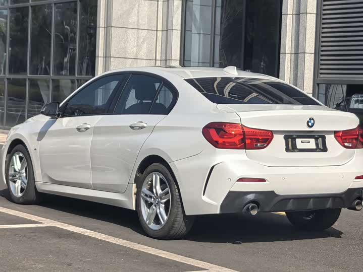 Фото 4 - BMW 1 Series
