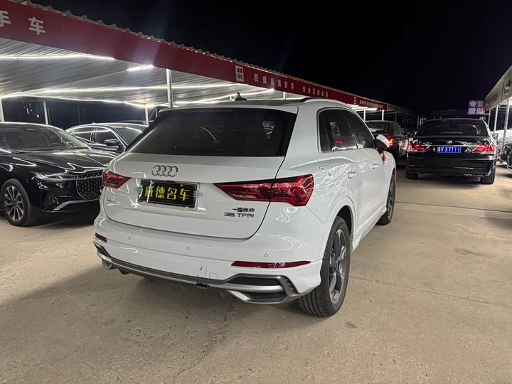 Фото 6 - Audi Q3