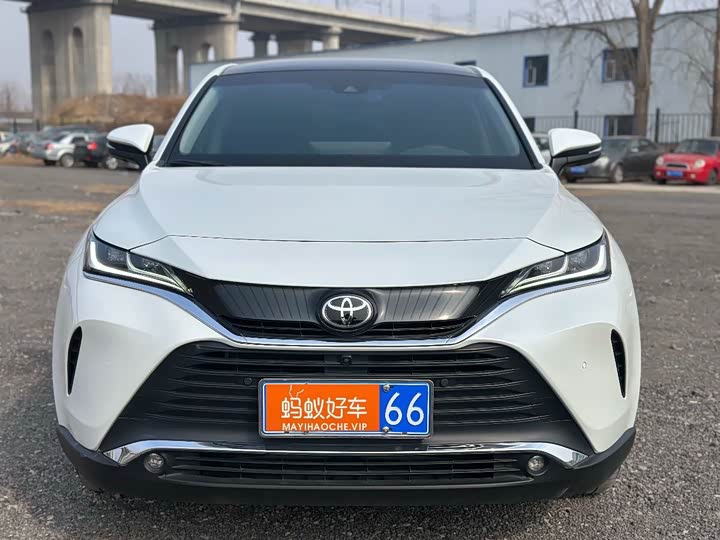 Фото 2 - Toyota Harrier