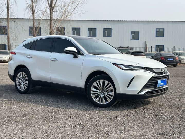 Фото 3 - Toyota Harrier