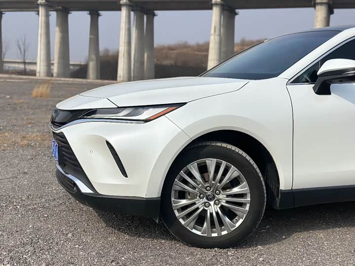 Фото 6 - Toyota Harrier