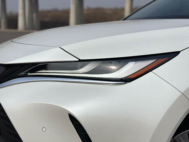 Фото 7 - Toyota Harrier