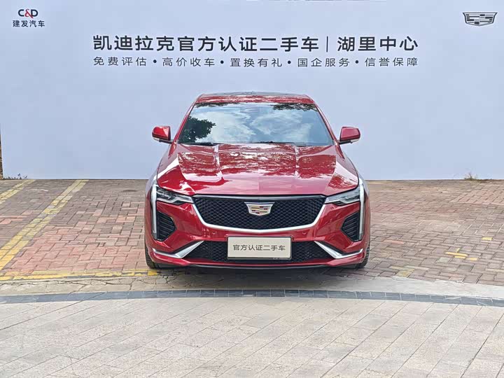 Фото 2 - Cadillac CT4