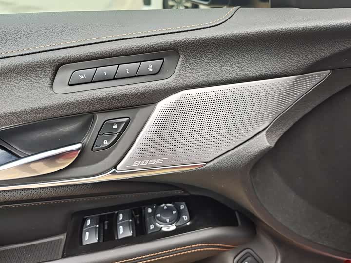 Фото 8 - Cadillac CT4