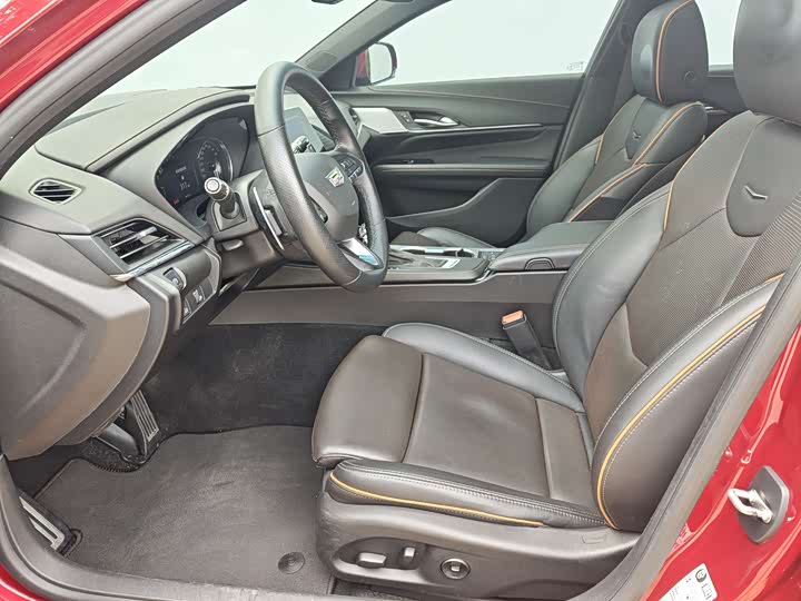 Фото 9 - Cadillac CT4