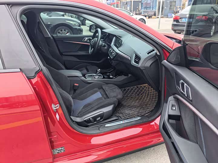 Фото 8 - BMW 2 Series