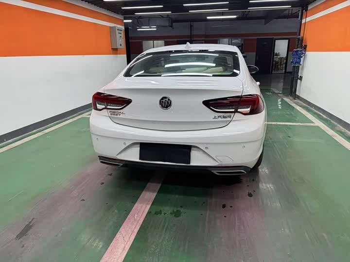 Фото 8 - Buick Regal