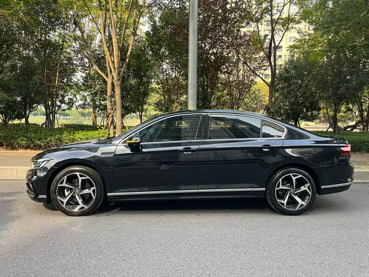 Фото 4 - Volkswagen Magotan