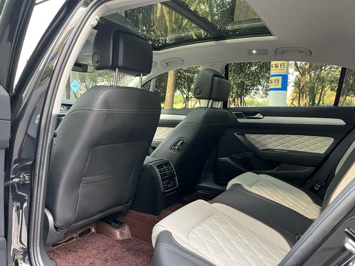 Фото 9 - Volkswagen Magotan