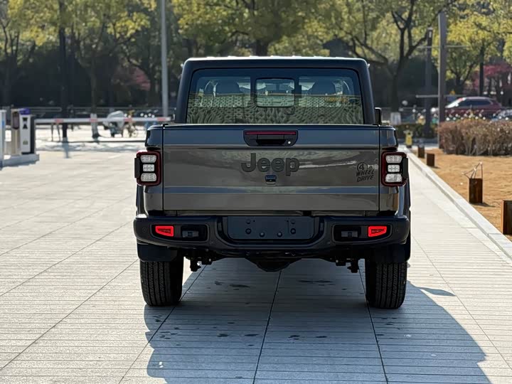 Фото 7 - Jeep Gladiator