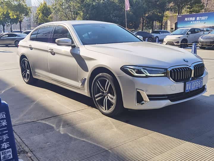 Фото 3 - BMW 5 Series