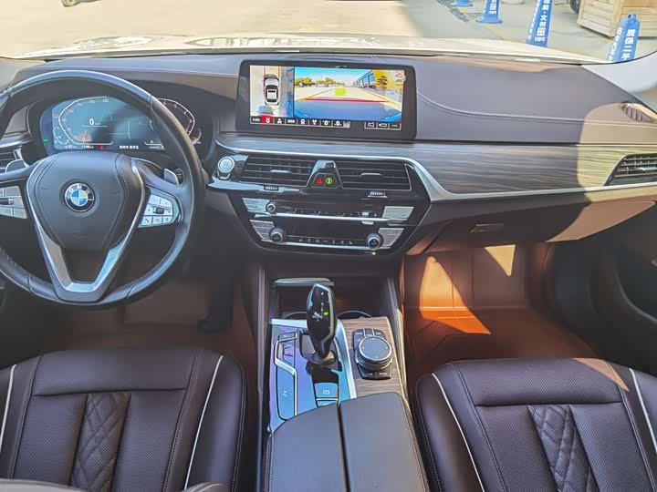 Фото 6 - BMW 5 Series