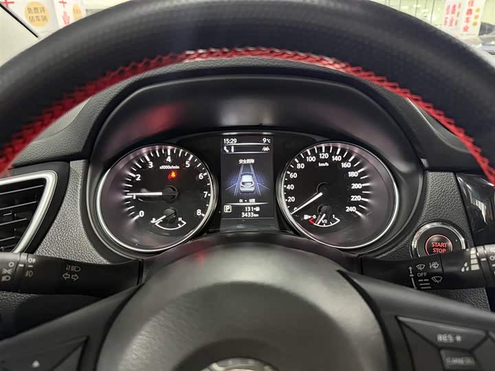 Фото 8 - Nissan Qashqai