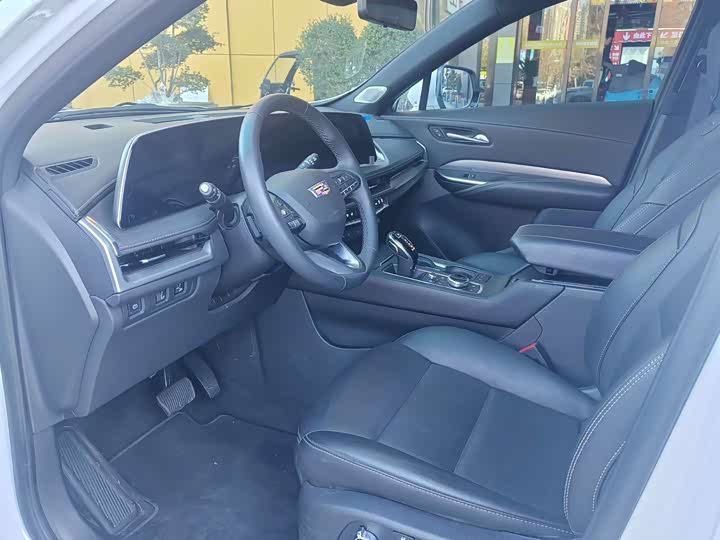 Фото 3 - Cadillac XT4