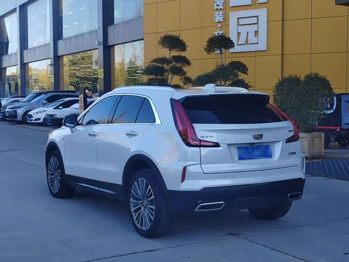 Фото 7 - Cadillac XT4