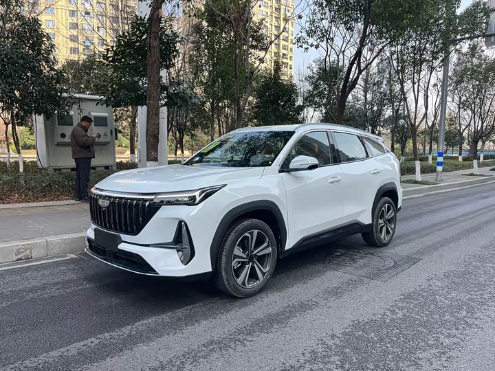 Photo 2 - Geely Atlas L