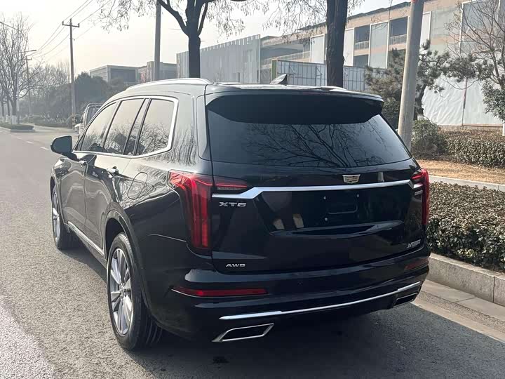 Фото 2 - Cadillac XT6