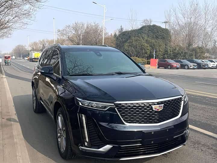 Фото 4 - Cadillac XT6