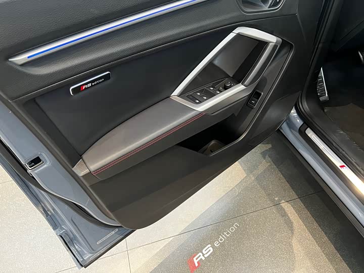 Фото 9 - Audi Q3