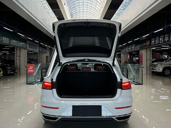 Фото 8 - Volkswagen CC