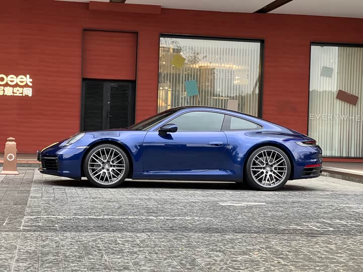 Фото 3 - Porsche 911