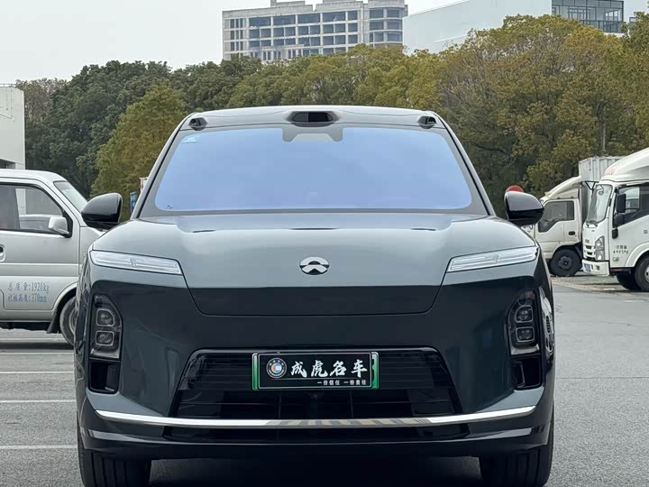 Фото 2 - Nio ES8