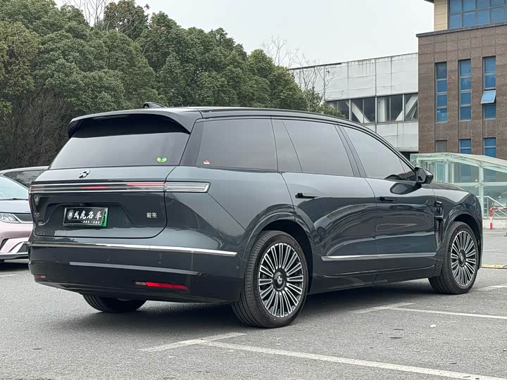 Фото 7 - Nio ES8