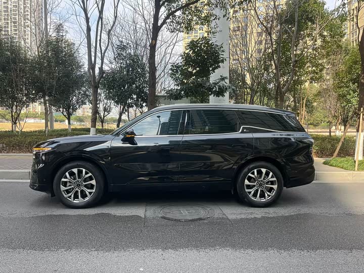 Фото 4 - Ford Edge