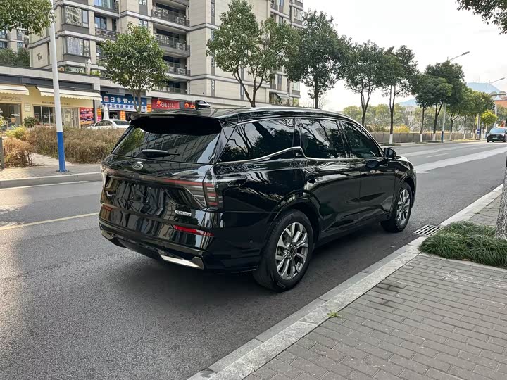 Фото 6 - Ford Edge