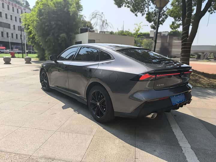 Фото 6 - Changan UNI-V