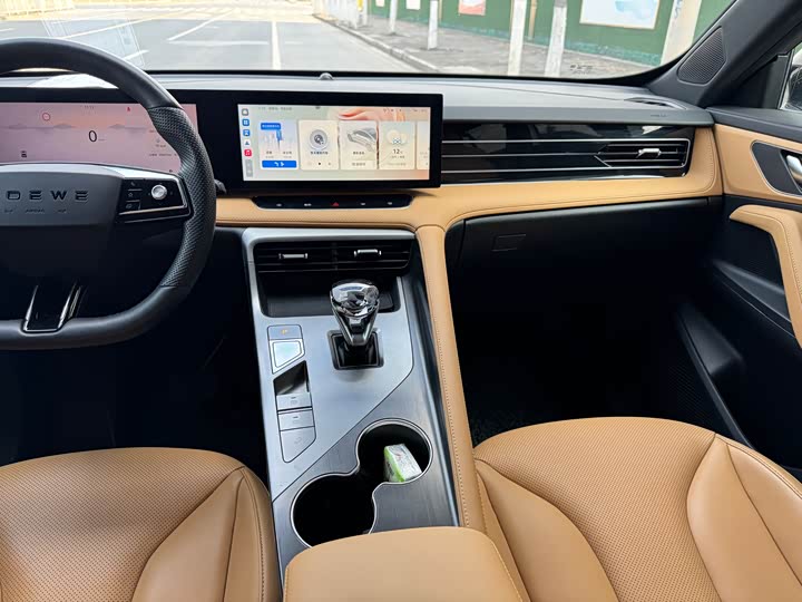 Фото 7 - Roewe RX5