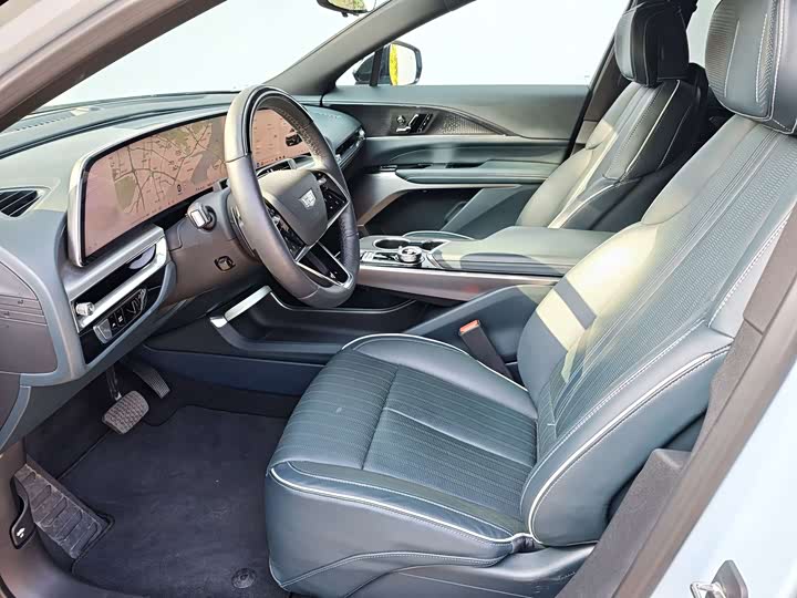 Фото 8 - Cadillac Lyriq