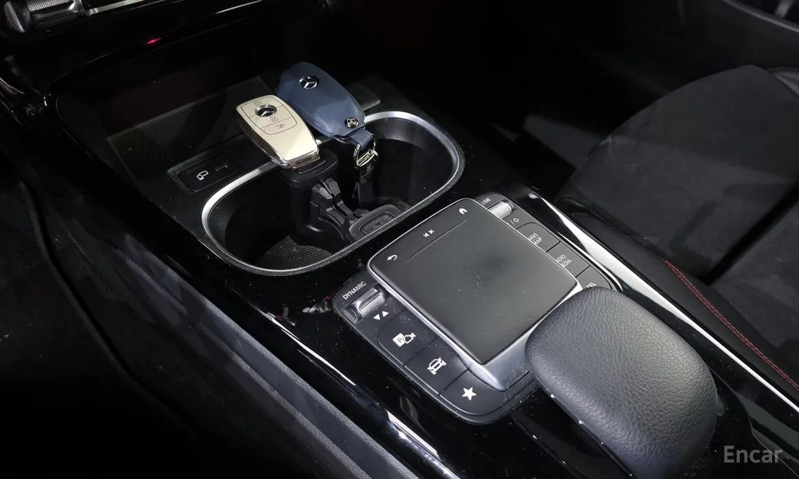 Фото 17 - Mercedes-Benz CLA-Class