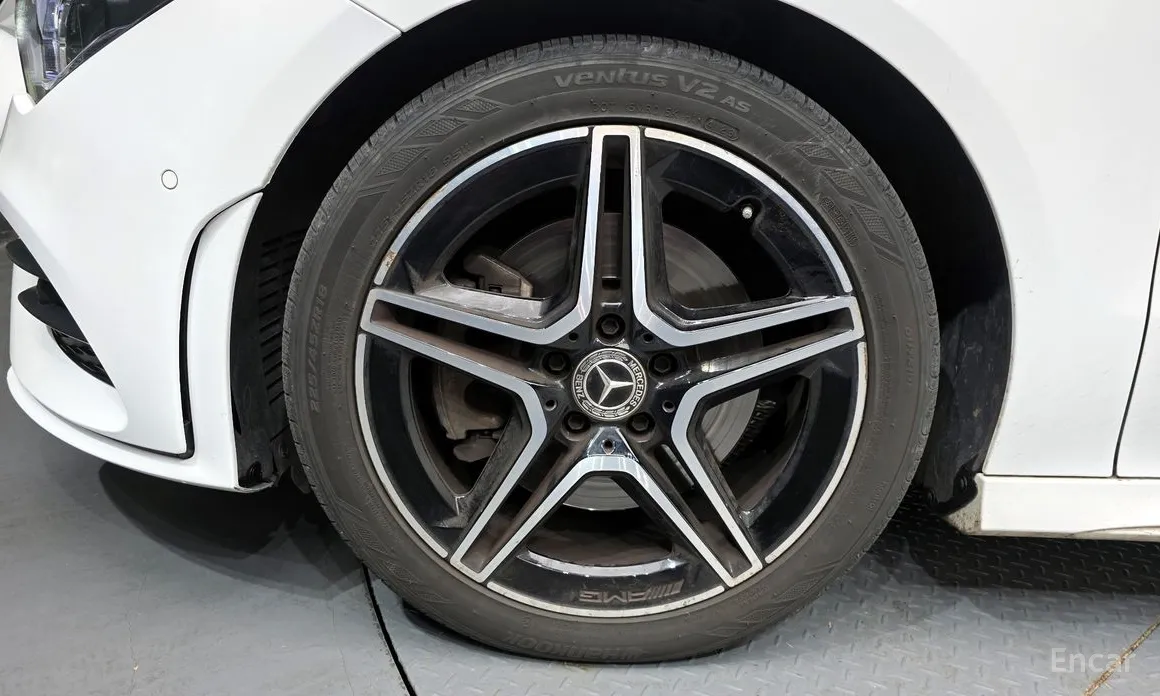 Фото 5 - Mercedes-Benz CLA-Class