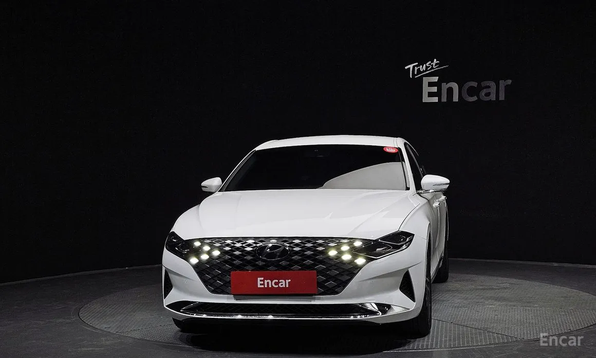 Фото 3 - Hyundai Grandeur