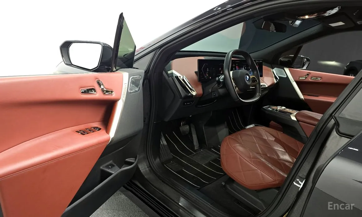 Фото 11 - BMW iX