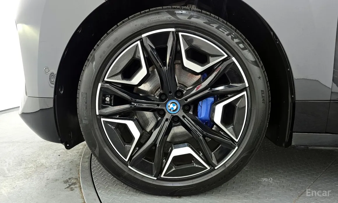Фото 5 - BMW iX