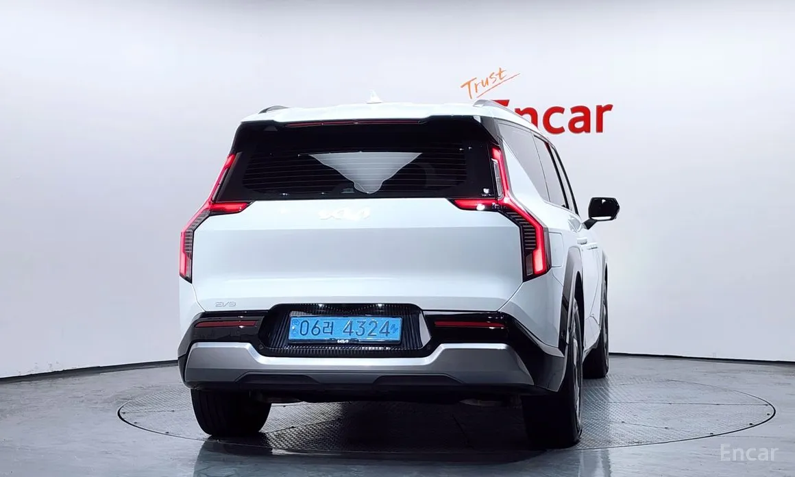 Фото 4 - Kia EV9