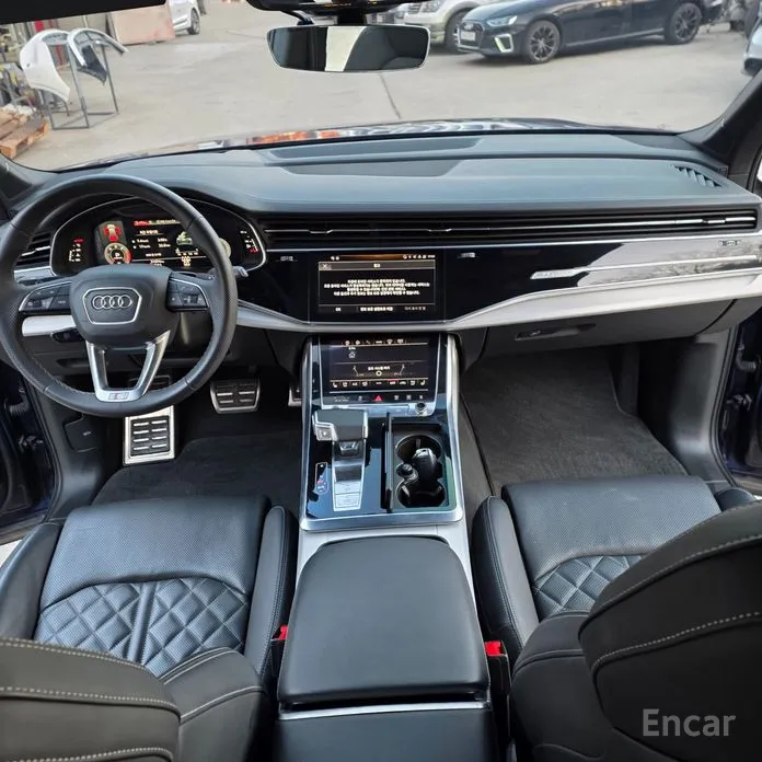 Фото 11 - Audi Q7