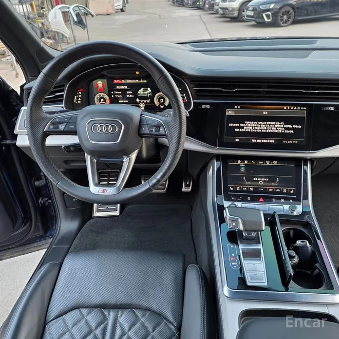 Фото 12 - Audi Q7