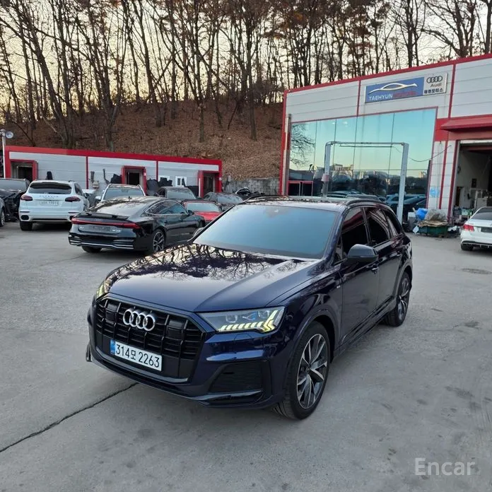 Фото 2 - Audi Q7