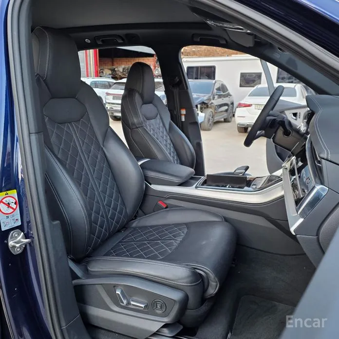 Фото 9 - Audi Q7