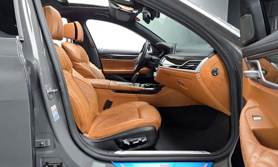 Фото 11 - BMW 7 Series