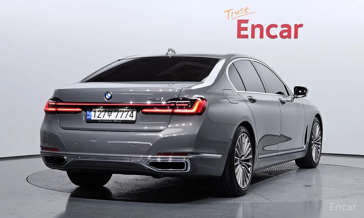 Фото 2 - BMW 7 Series