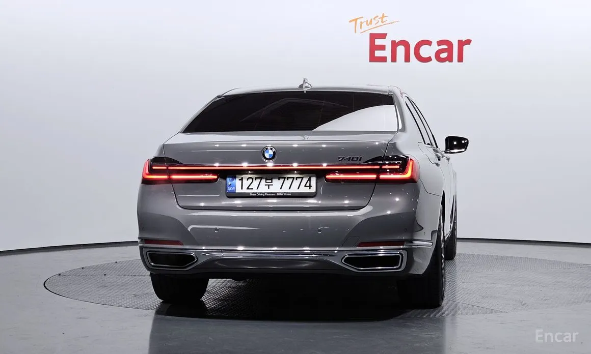 Фото 4 - BMW 7 Series