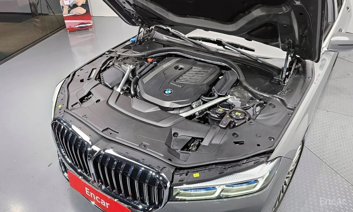 Фото 6 - BMW 7 Series