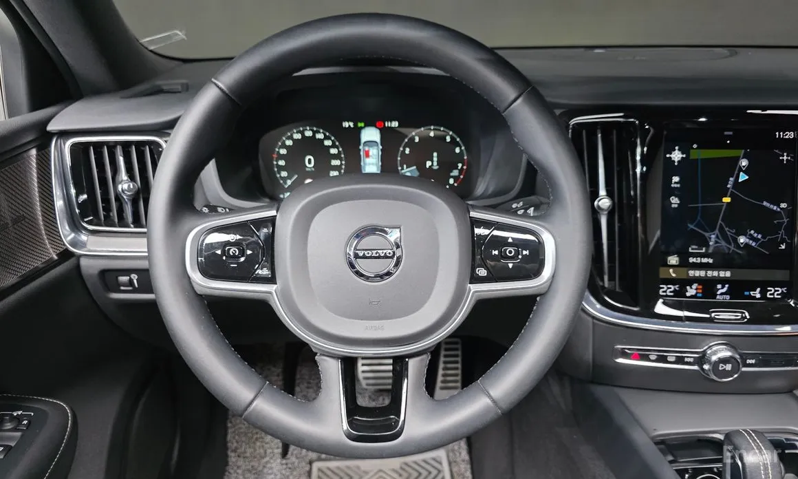 Фото 14 - Volvo S60