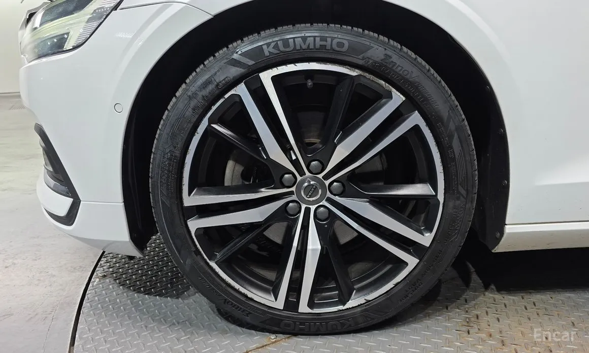 Фото 5 - Volvo S60